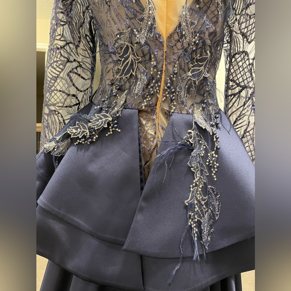 Navy lace dress , with long tail worn once - Picture 4 of 4